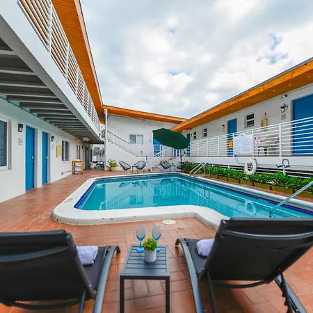 Wonderful Studio With Pool And Parking At The Beach! M31